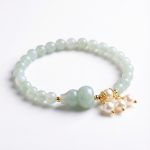 Light Green Jade Wu Lou Amulet Bracelet - Professional Photo